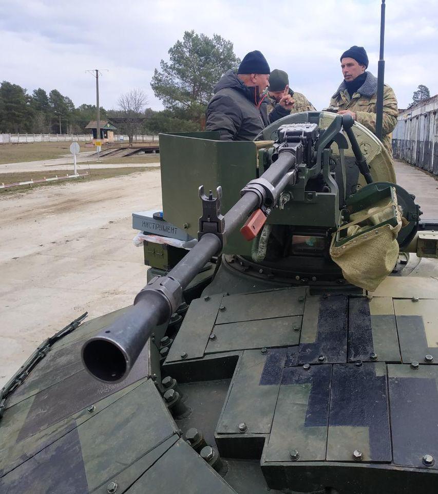На Черниговщине проходят испытания модернизированный Т-72