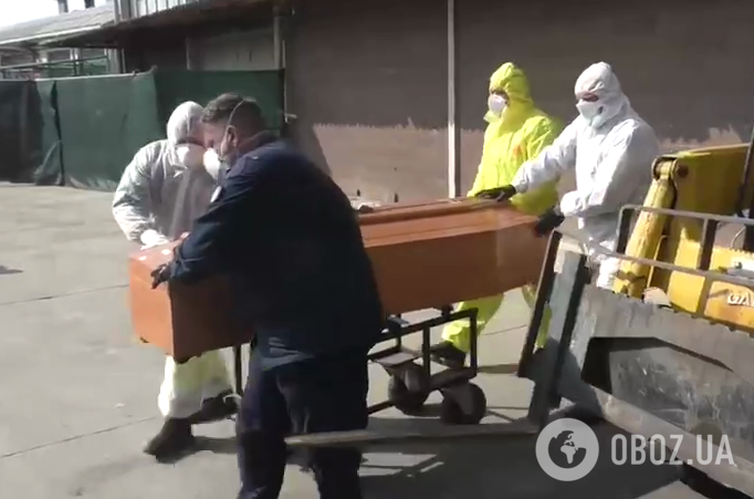 Через коронавірус в Італії переповнені крематорії