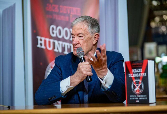 "Путін стає сильнішим": "головний шпигун" США озвучив гучний прогноз щодо Росії