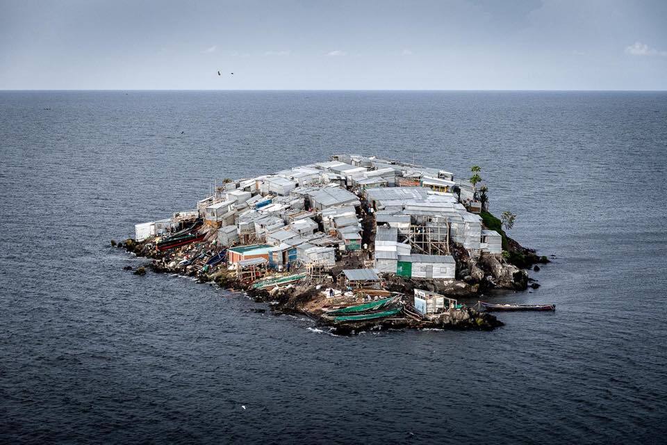 Самый густонаселенный остров в мире находится в Африке