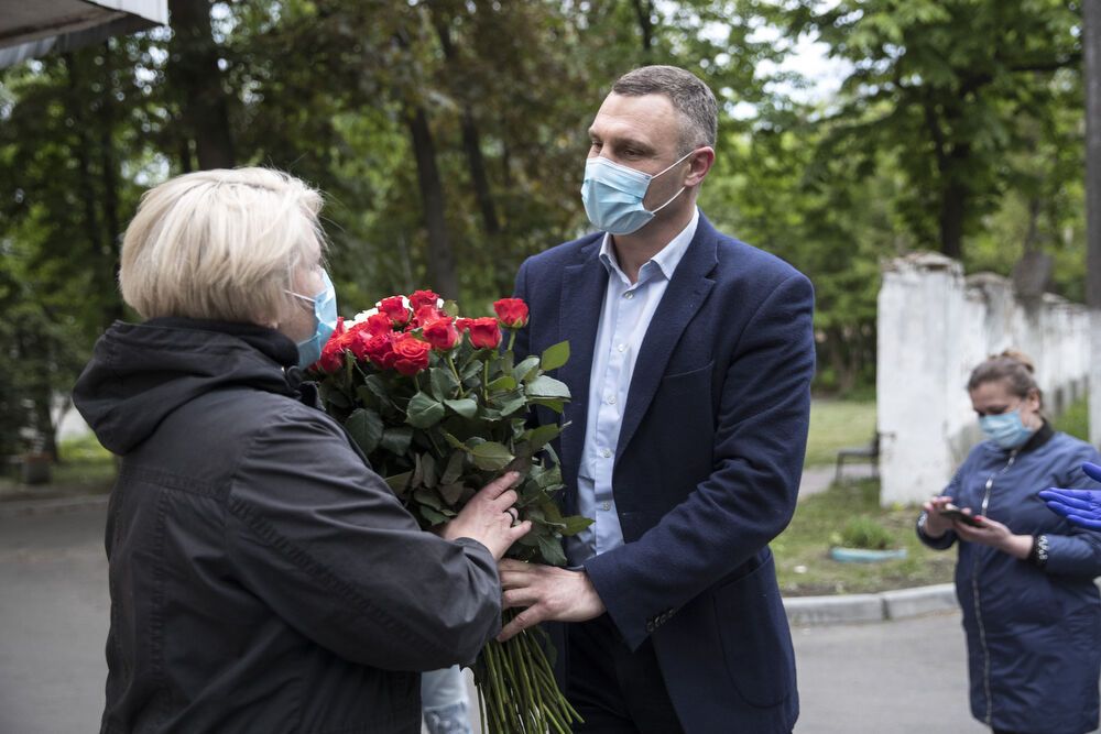 Коронавирус в Киеве атакует детей: Кличко срочно обратился к родителям