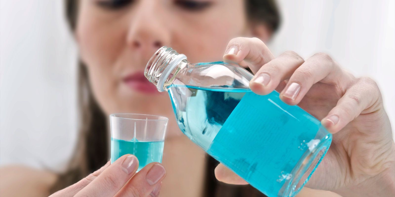 Жидкость для полоскания рта может защитить от COVID-19 – британские ученые