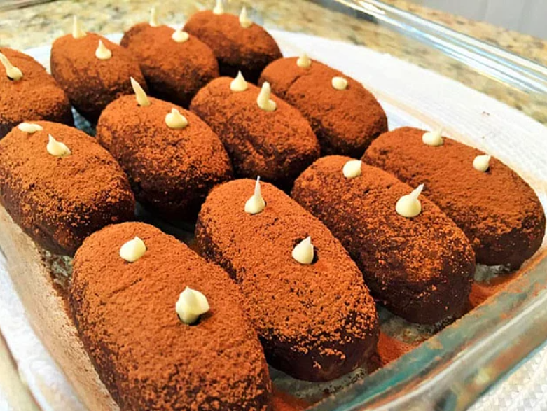 Хлеб с сахаром и ириски: в сети вспомнили 12 сладостей из СССР