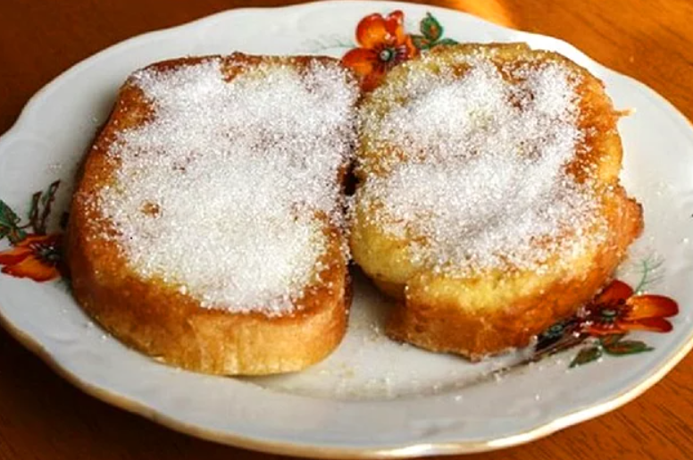 Хлеб с сахаром и ириски: в сети вспомнили 12 сладостей из СССР