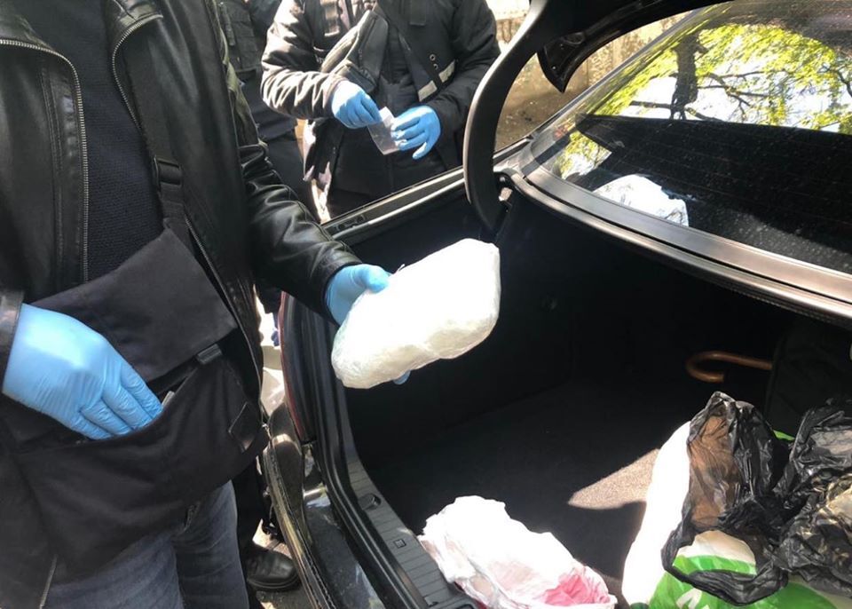 В Киеве поймали наркодиллера с кокаином на 75 тысяч долларов