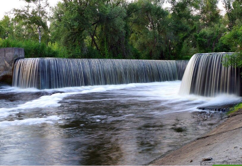 Рукотворний водоспад в урочищі Покол