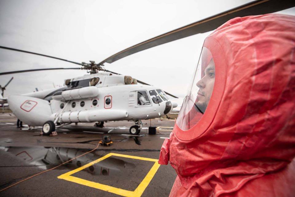 На Буковину доставили вертолет МВД для больных COVID-19: какая ситуация в области. Фото