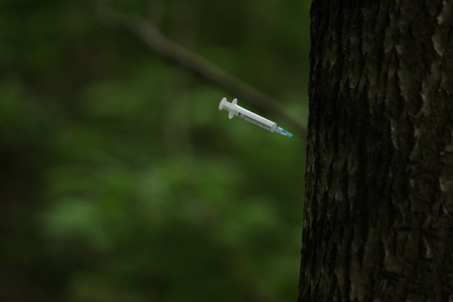 Во дворе много детей и опасностей для их жизней