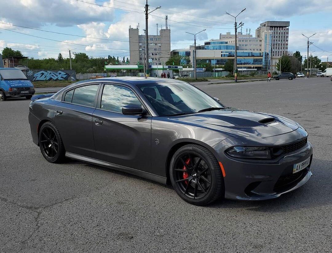 Dodge Charger SRT Hellcat в Україні