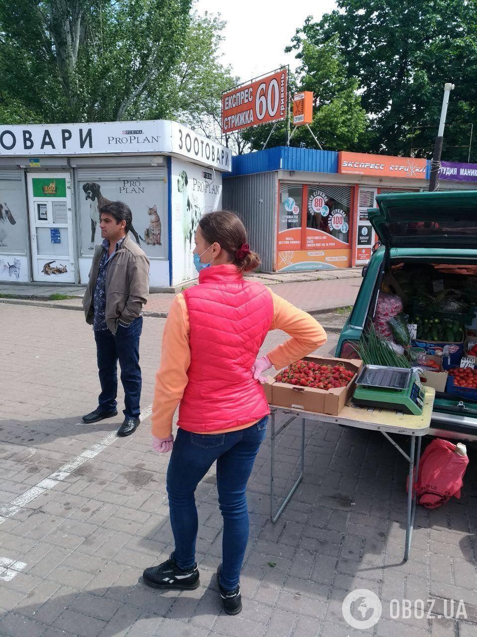 У Києві розгорнулася стихійна торгівля: жителі бояться спалаху коронавірусу