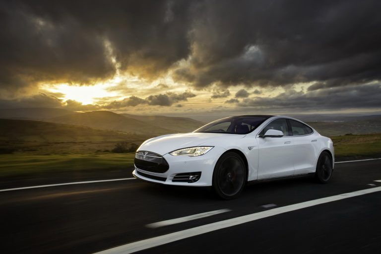 Tesla Model S нередко нуждается в дорогостоящем ремонте пневмоподвески