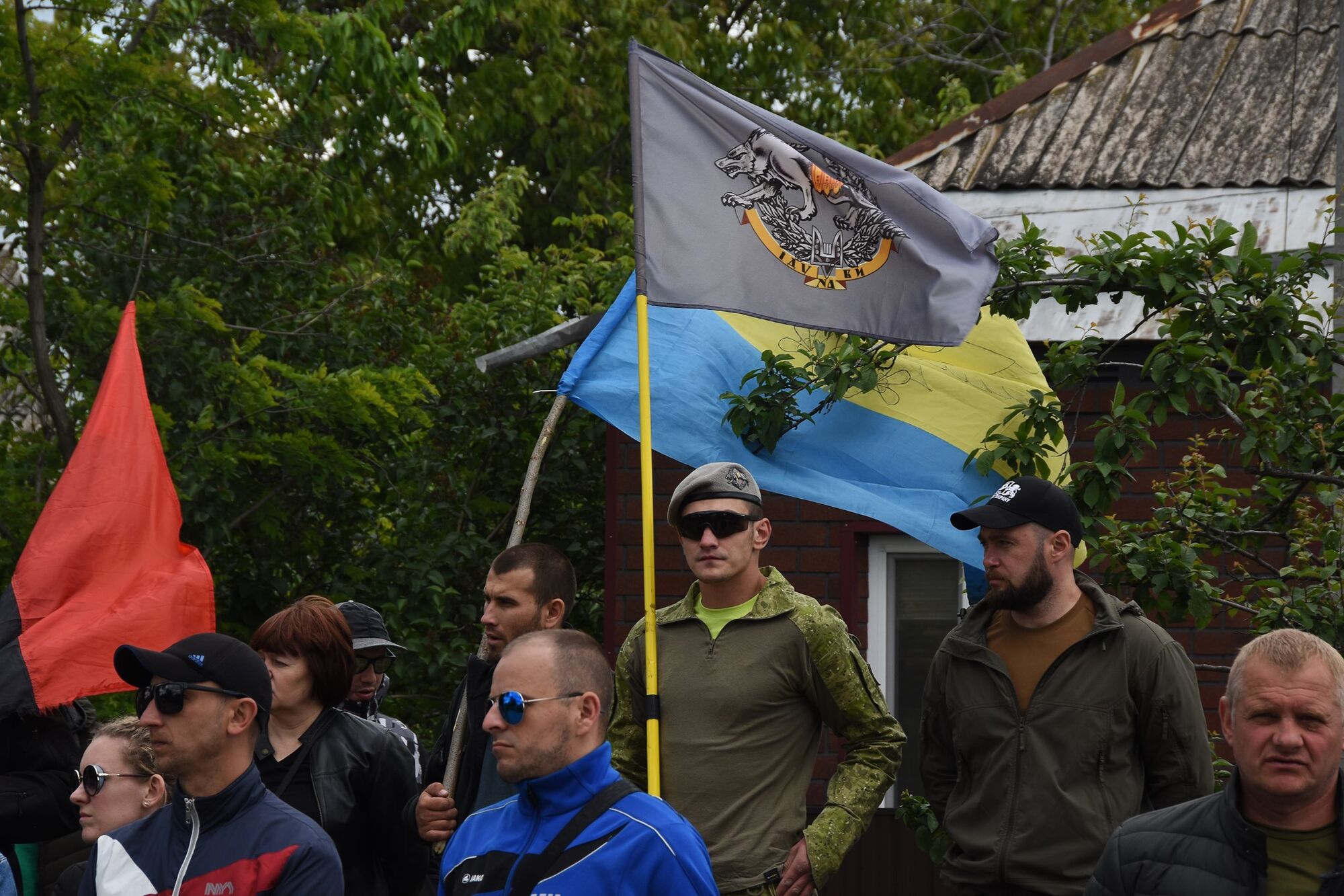В Павлограде простились с убитым на Донбассе воином ВСУ. Фото 18+