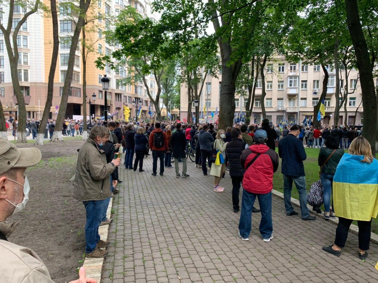 Учасники акції "Стоп реванш" у Києві рушили колоною до будинку Зеленського