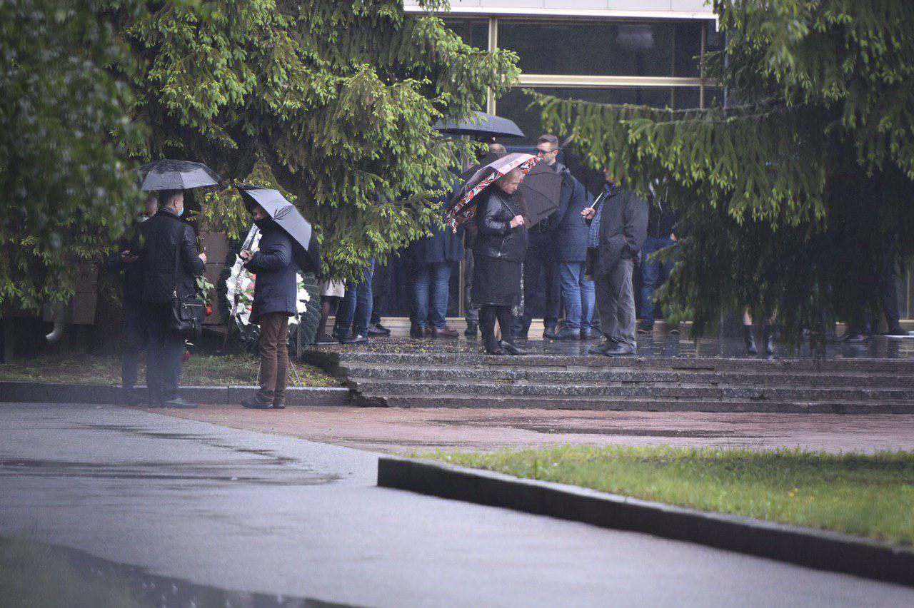 Із загиблим нардепом Давиденком попрощалися у "Феофанії": з'явилися перші фото й відео