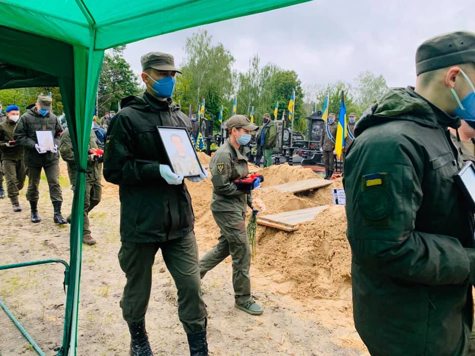 В Киеве попрощались с жертвами стрельбы на Житомирщине