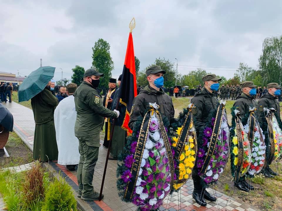 В Киеве попрощались с жертвами стрельбы на Житомирщине