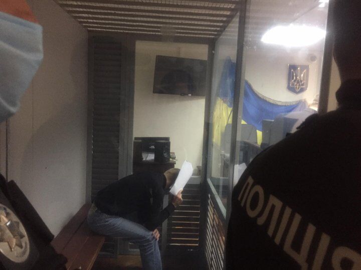 У Києві заарештували поліцейських, підозрюваних у зґвалтуванні