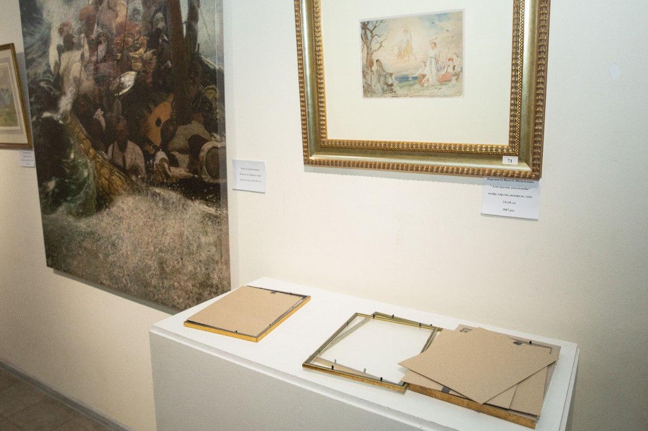 Из музея Гончара похитили таможенные декларации