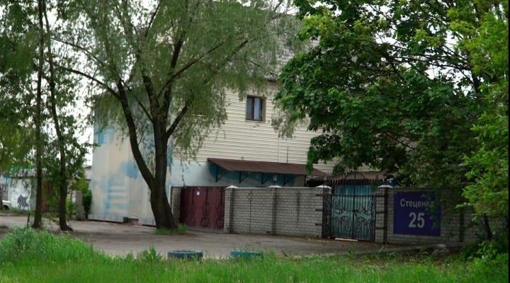 У Києві чоловік влаштував похоронний дім "Пам'ять" у власному будинку. Відео