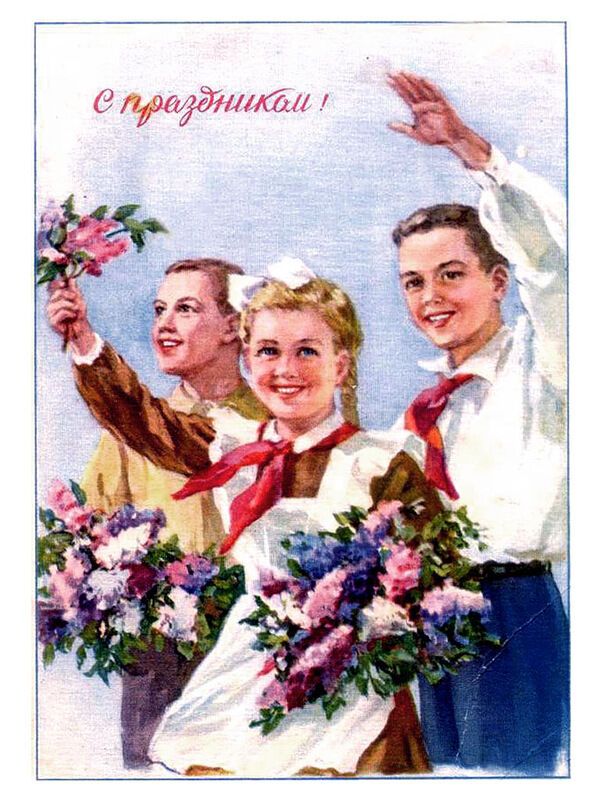 Школьная форма для мальчиков и девочек в СССР