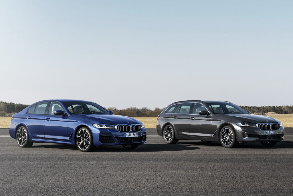 2021 BMW 5 Series в двух типах кузовов – седан и универсал
