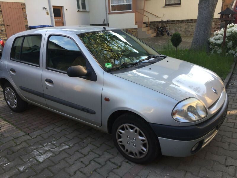 Так выглядит Renault Clio за 50 евро