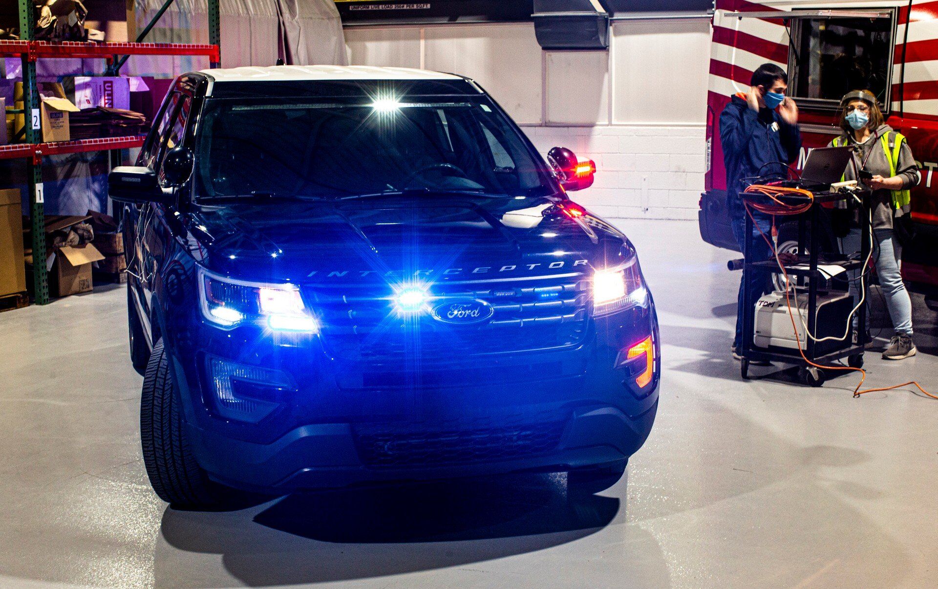 Полицейские машины Ford будут подвергать воздействию высоких температур