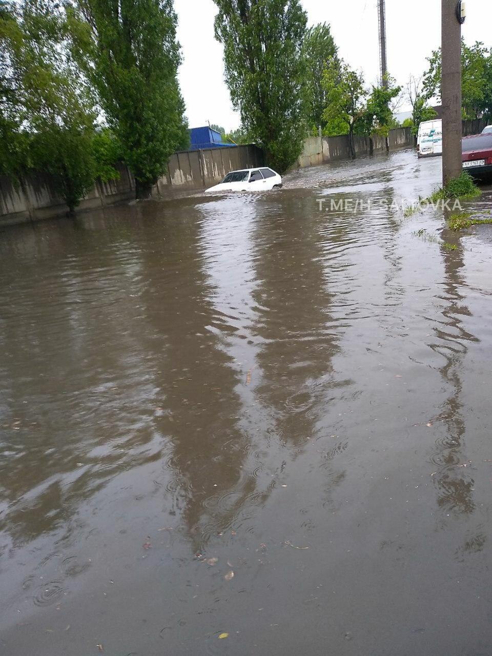 Последствия дождя в Харькове