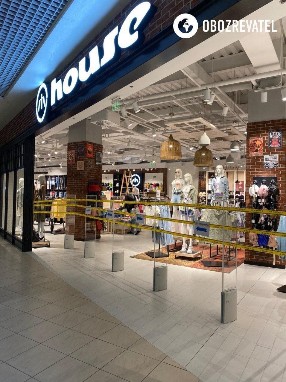 В Киеве открыли ТРЦ и отели: правила работы и посещения