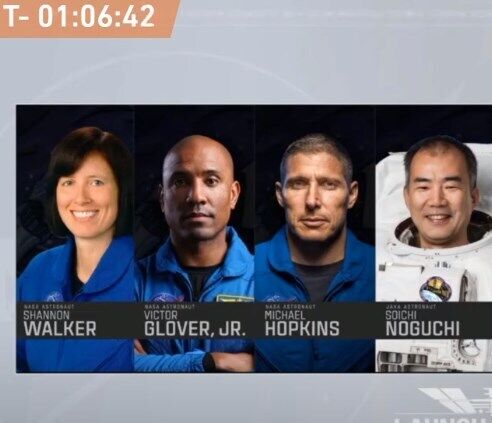 Астронавти NASA полетіли в космос на кораблі Маска Crew Dragon. Фото та відео