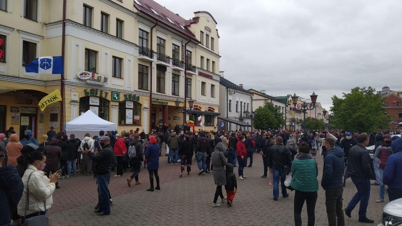 По всей Беларуси вспыхнули протесты из-за задержания блогера. Фото и видео