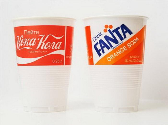 Склянки "кока-кола" і "фанта"