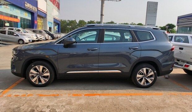 Самый большой кроссовер Geely
