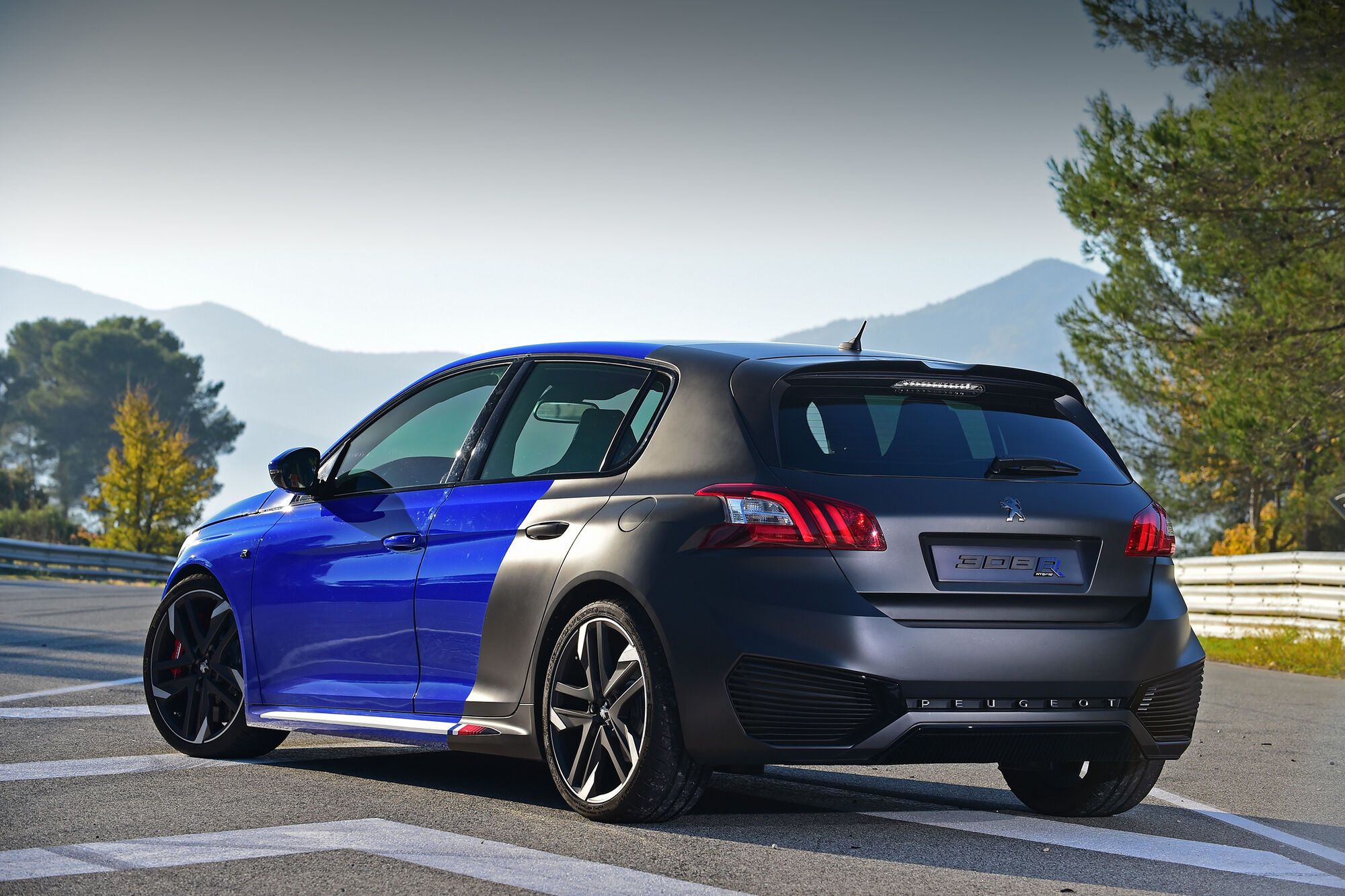 Концепт Peugeot 308 R