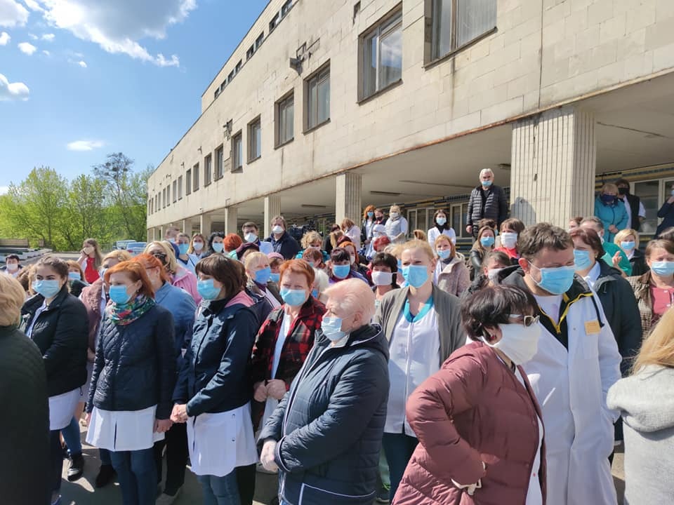 Медики Киевской психиатрической больницы вышли на протест