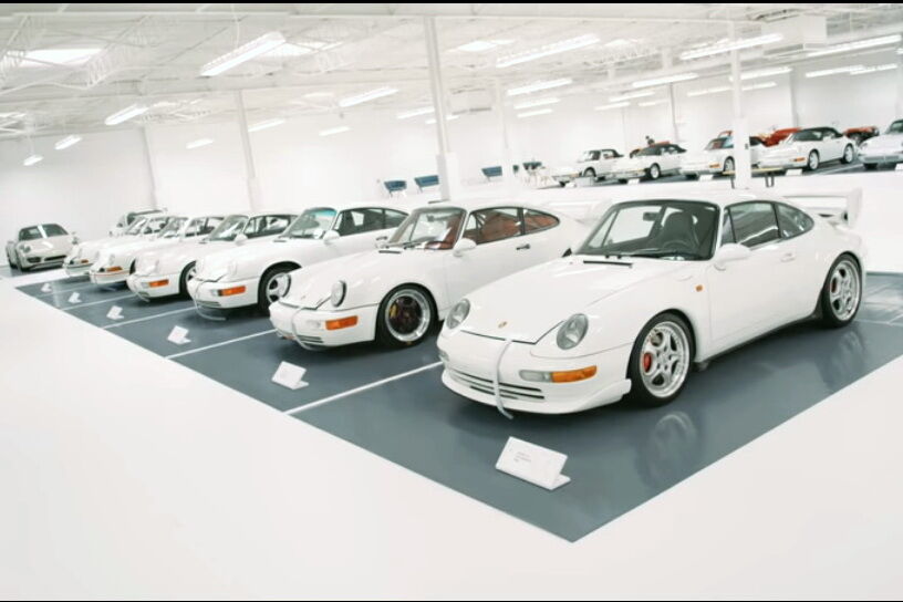 Колекція нараховує близько 70 білих Porsche