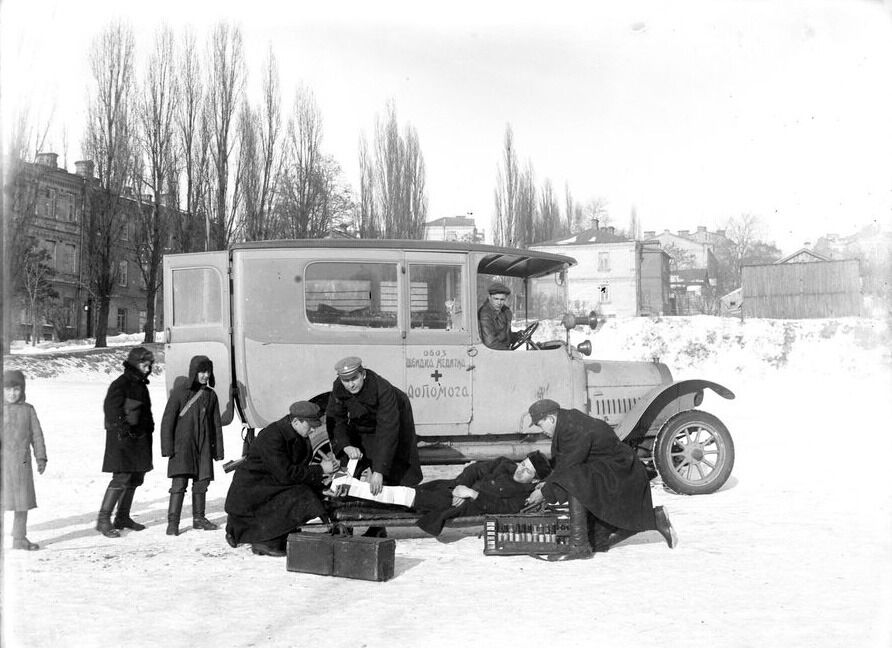 Автомобили скорой помощи в Украине в 1920-х