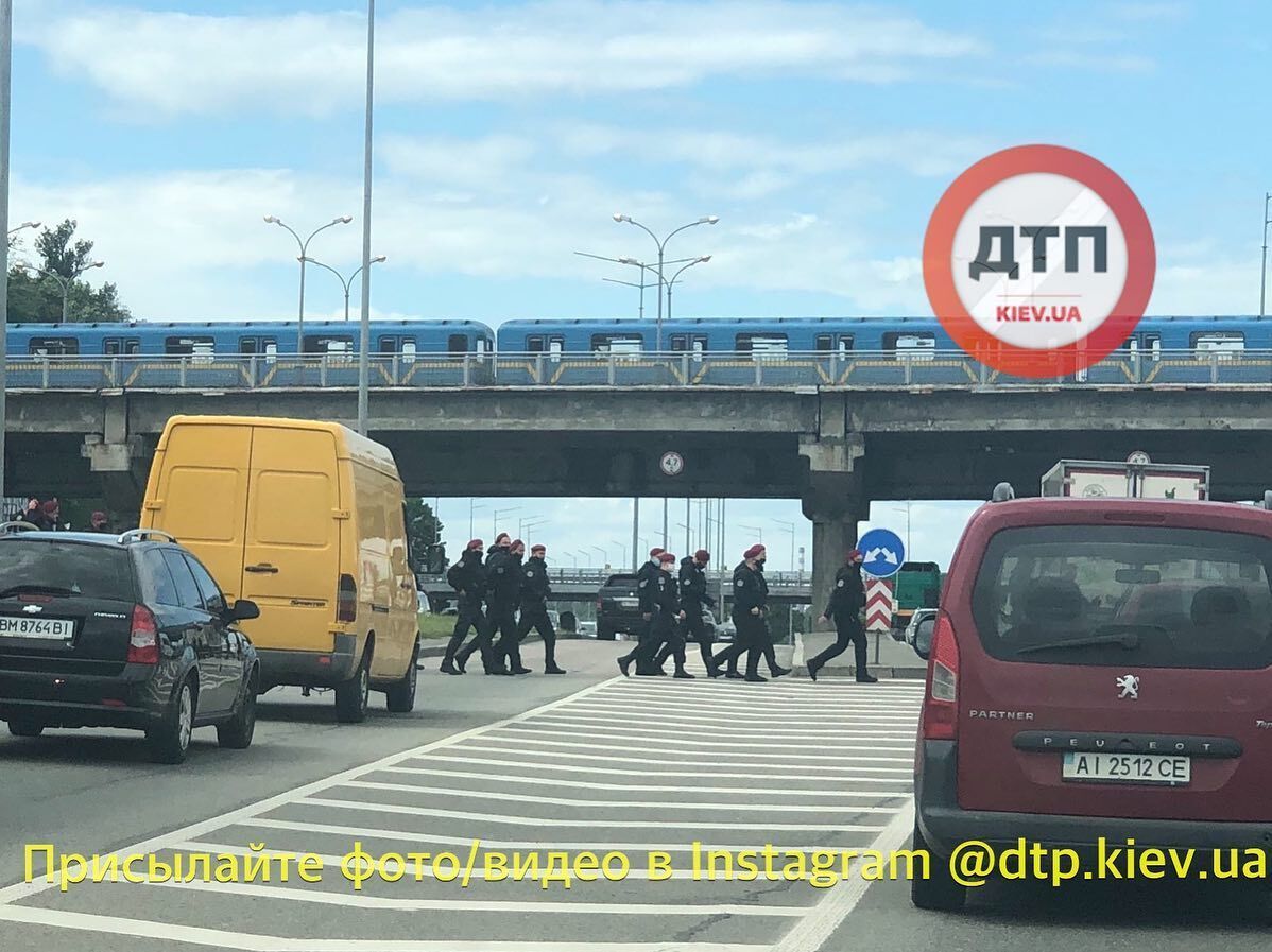 В Киеве "минер" угрожал взорвать мост Метро и был задержан