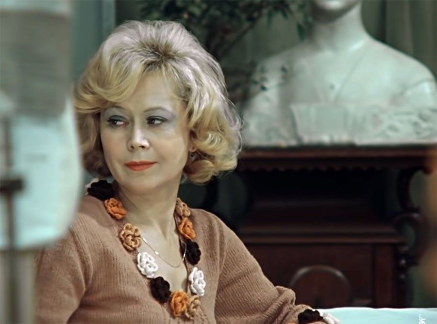 Світлана Немоляєва у фільмі "Службовий роман", 1977 рік