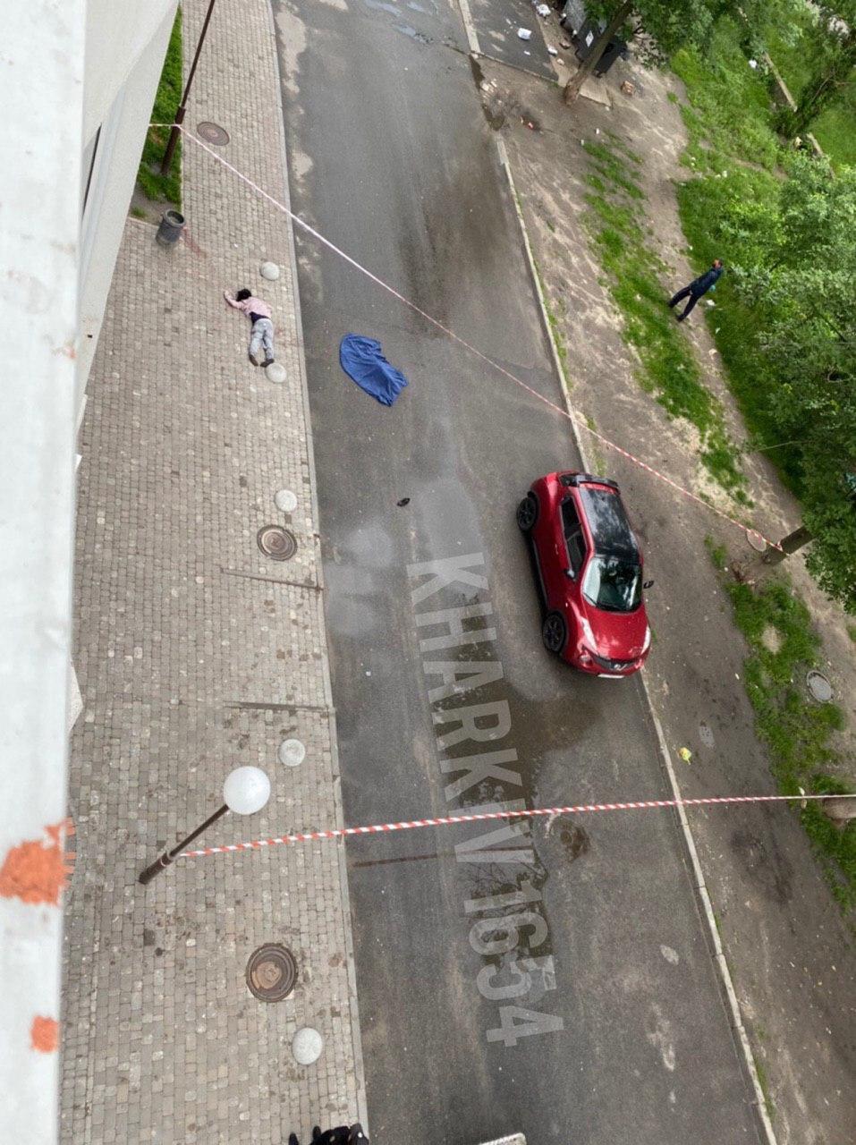 В Харькове мать с ребенком упали с 16-го этажа и разбились