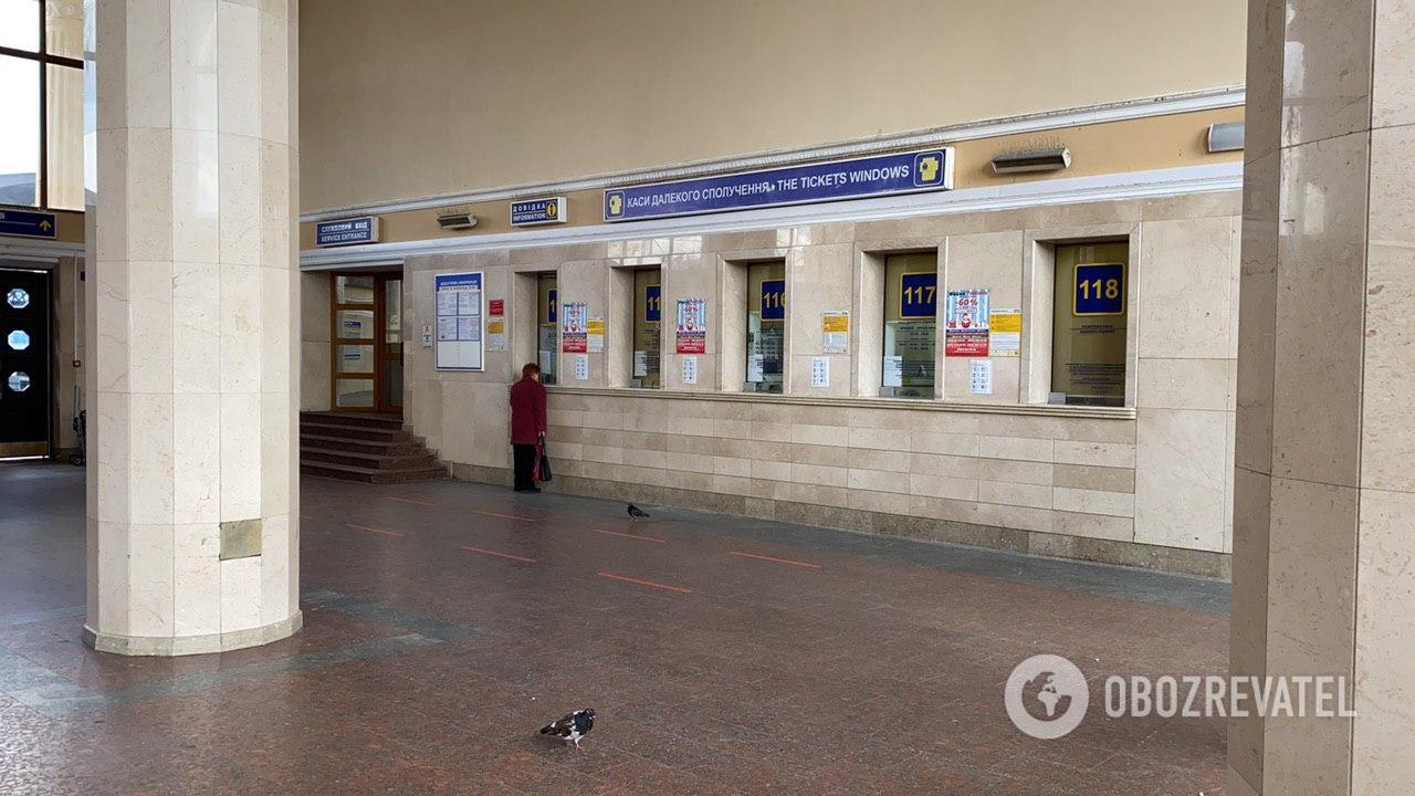 "Укрзалізниця" запустила поезда дальнего следования и подняла цены. Фото и видео