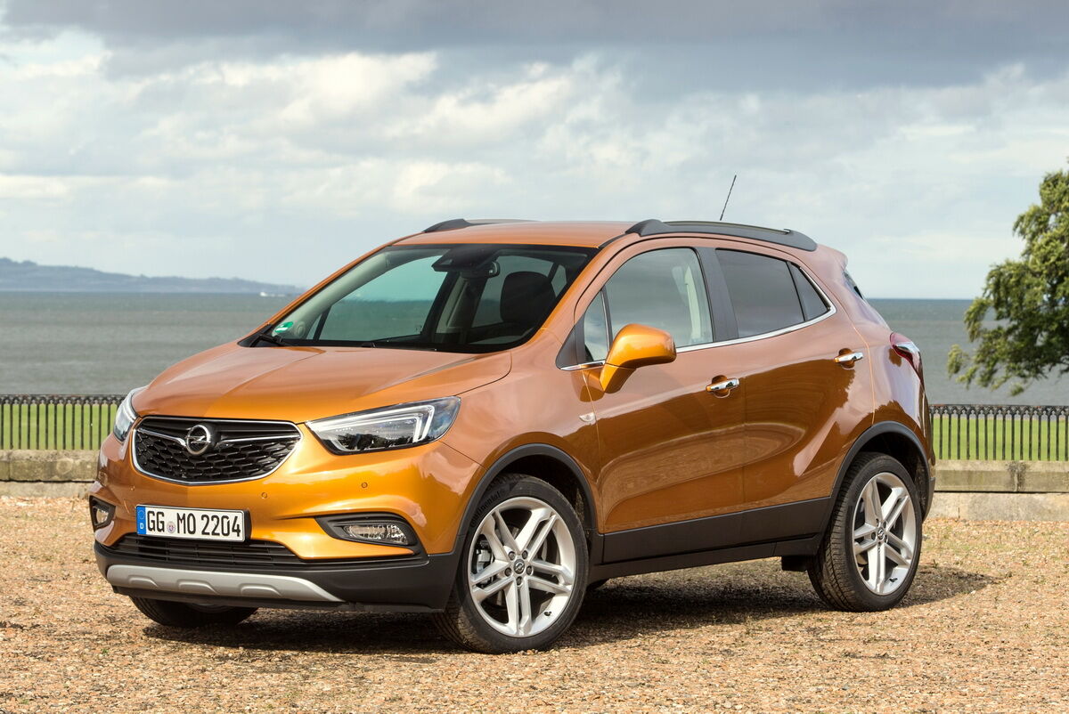 Opel Mokka первого поколения после рестайлинга, проведенного в 2016 году