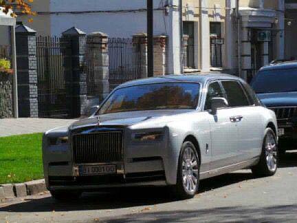 Перший Rolls-Royce Phantom VIII в Україні (був помічений у Полтаві). Вересень 2019