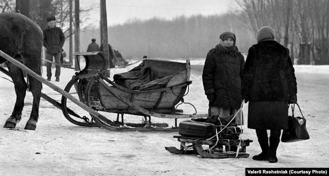 1977-1987 годы. Слева – элитный пассажирский транспорт