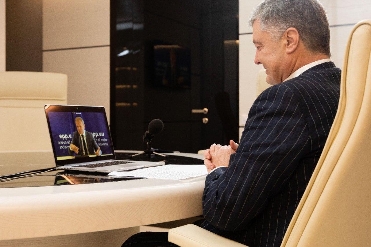 Туск вимагає поваги від української влади до політичних опонентів