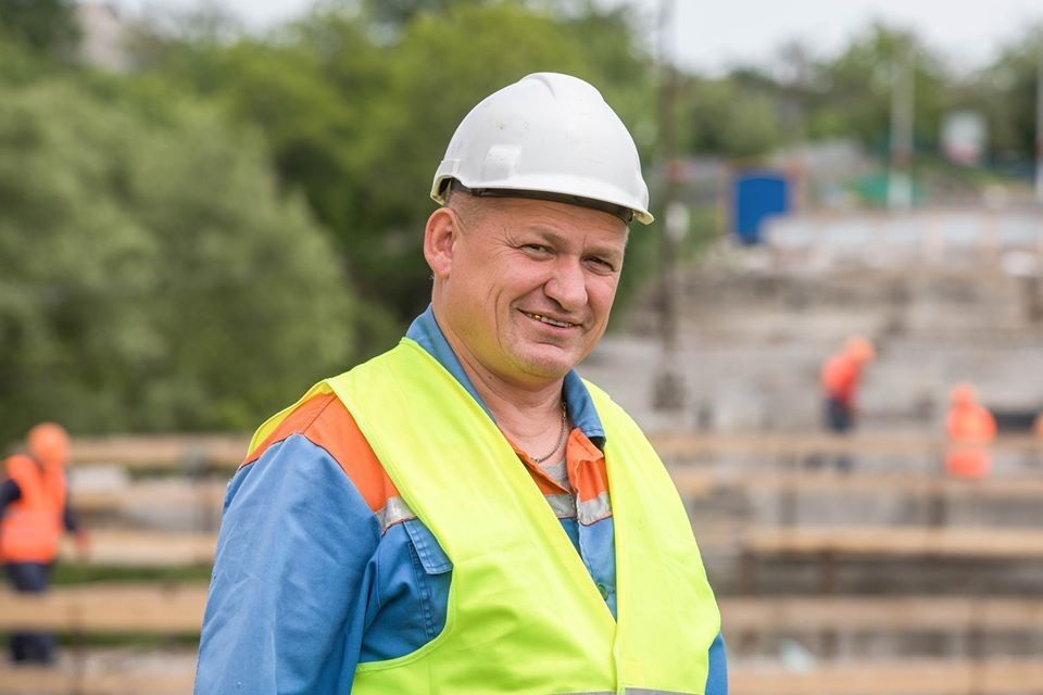Лицами масштабного инфраструктурного проекта "Большая стройка" стали рабочие со всех уголков Украины