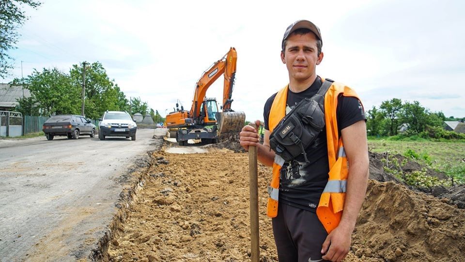 Обличчями масштабного інфраструктурного проекту "Велике будівництво" стали робітники з усіх куточків України