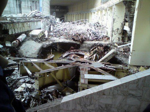 Разрушенный машинный зал Саяно-Шушенской ГЭС после катастрофы