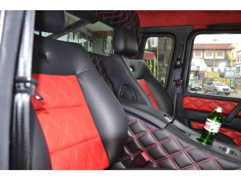 Копія 6-колісного Mercedes G-Class