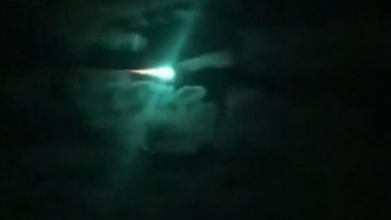 Огненный шар пронесся над Австралией: очевидцы сняли на видео небесную аномалию